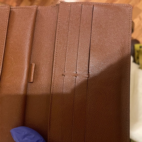 Authentic Louis Vuitton Monogram - Picture 5 of 16